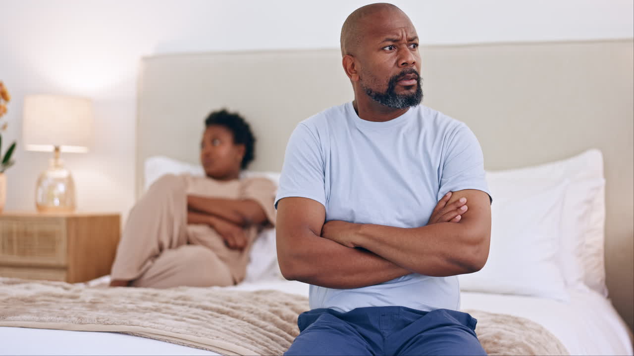 una pareja negra frustrada, un conflicto