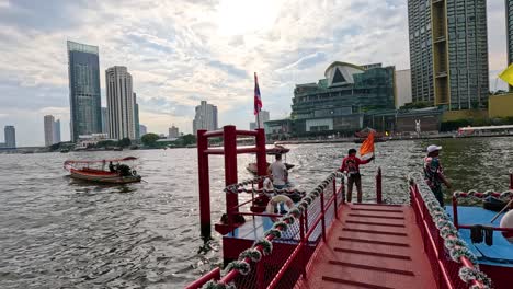 river cruise in bangkok