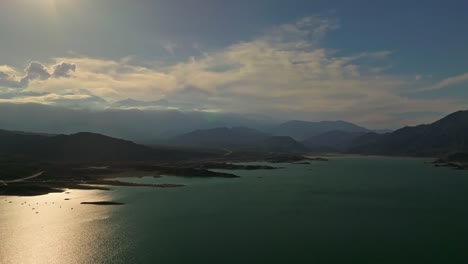 Aerial-revealing-shot-of-the-stunning-mountain-landscape-in-Mendoza,-Argentina