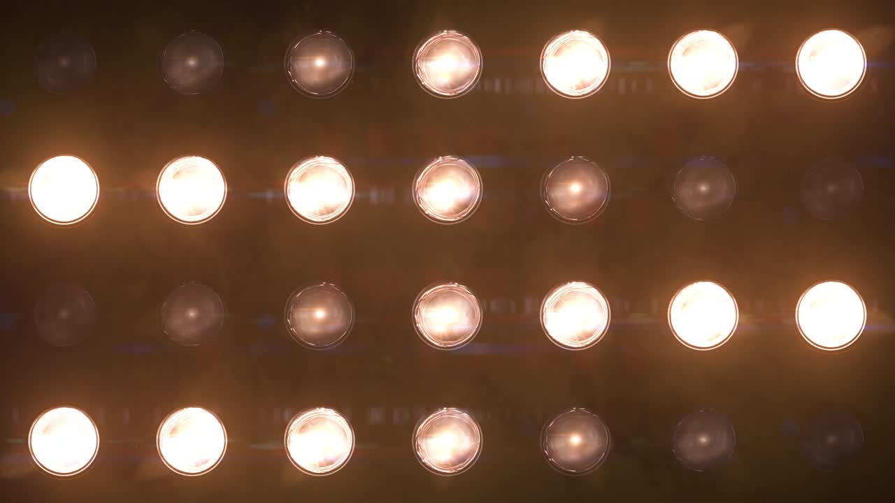 플래드라이트가 박이는 버 루프 애니메이션 클로즈업