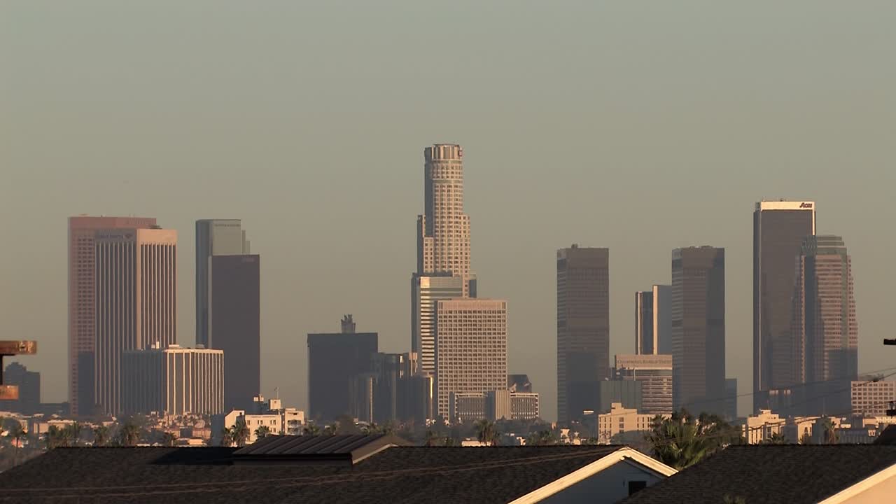 panorama o longshot del centro de los angeles en la noche, california, usa-1