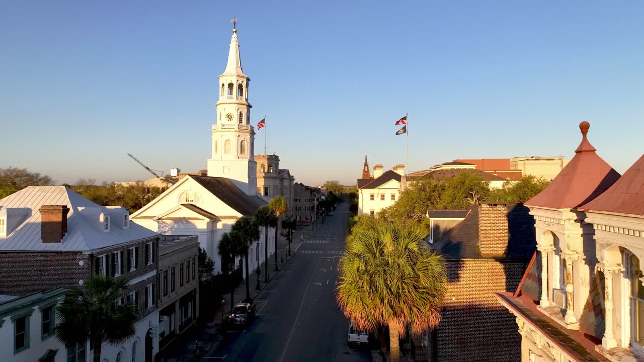 사우스캐롤라이나주 찰스턴 sc의 세인트 마이클스 교회 공중 밀기