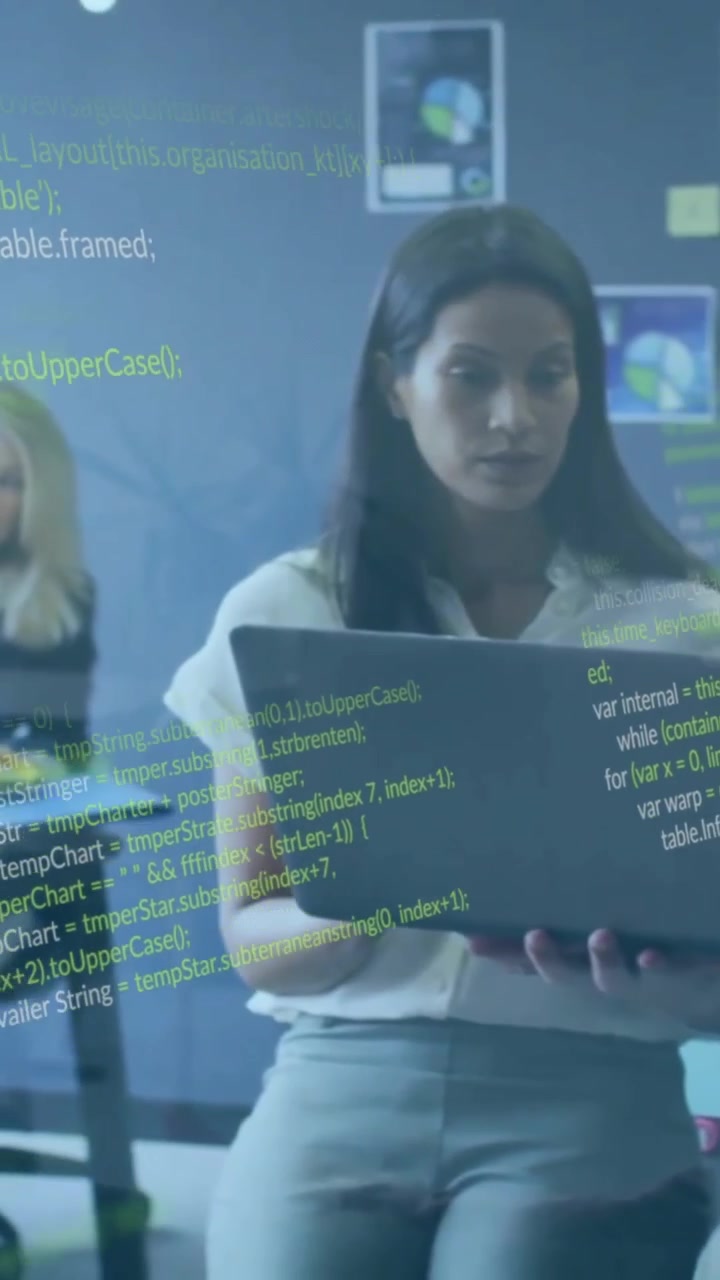 Animación de lenguaje informático sobre diversos compañeros de trabajo discutiendo informes en laptop en la oficina