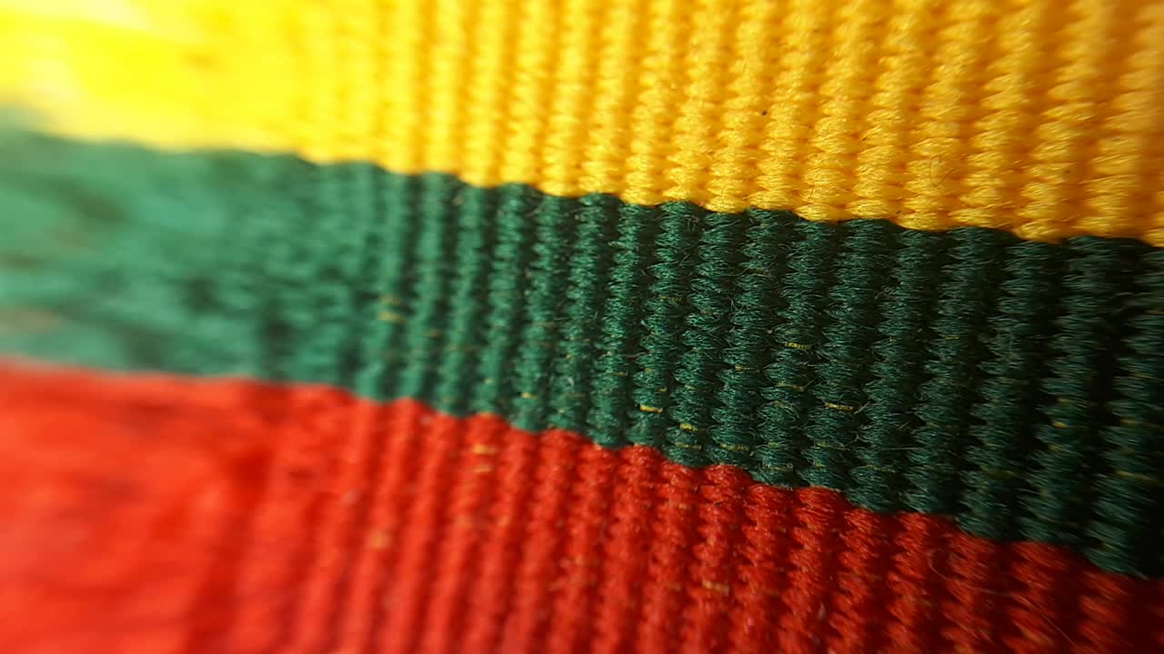 cinta de bandera lituana amarilla, verde y roja-5