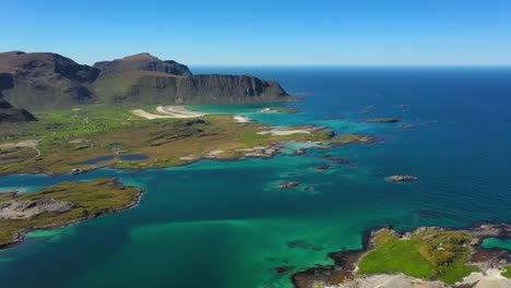 beach lofoten islands es un archipiélago en el condado de nordland, noruega.