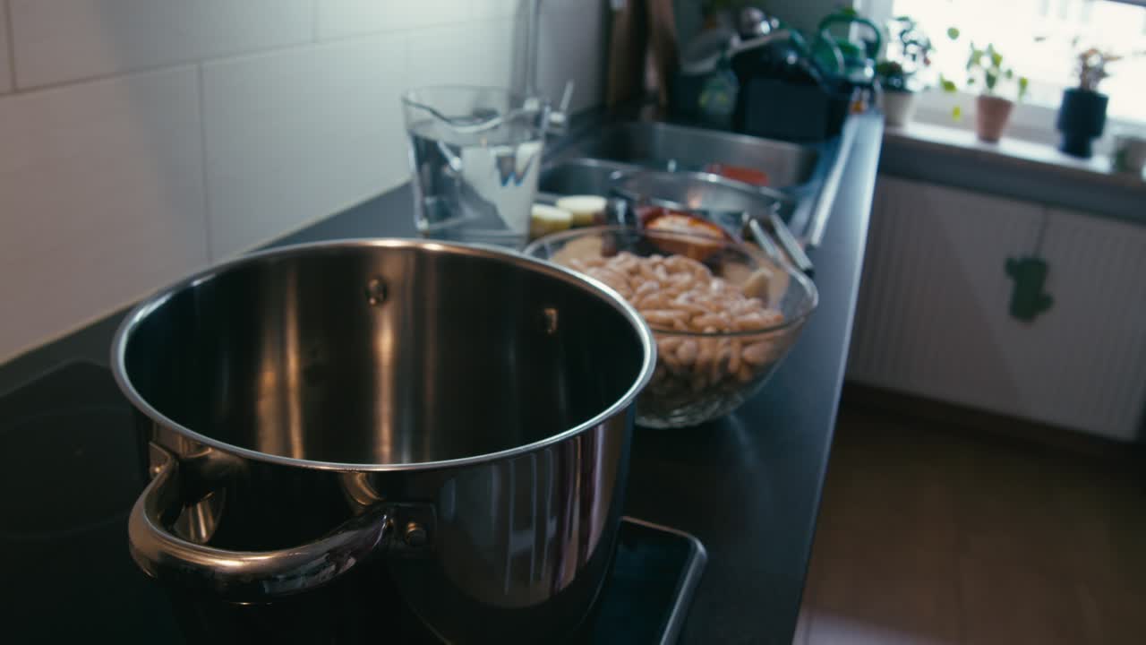 Preparazione passo passo dello stufato di fabada asturiana