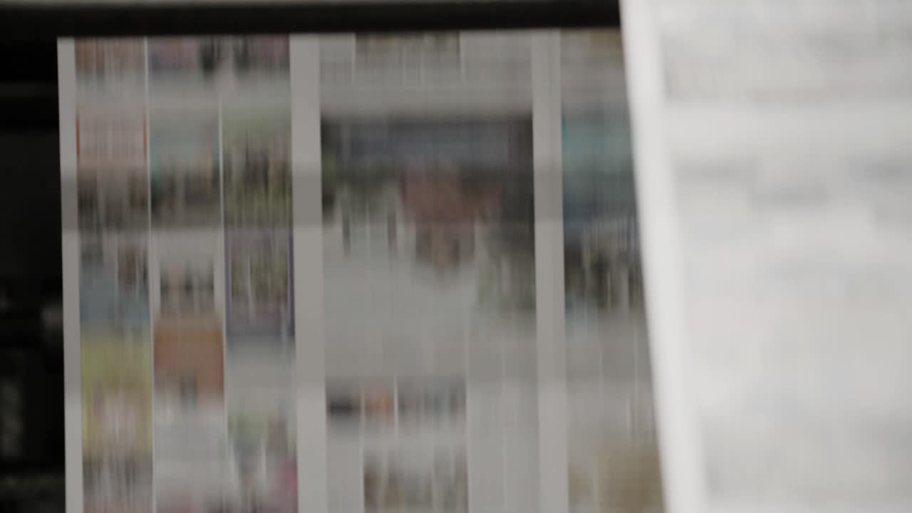 내일의 신문은 고속 인쇄기로 인쇄됩니다 4