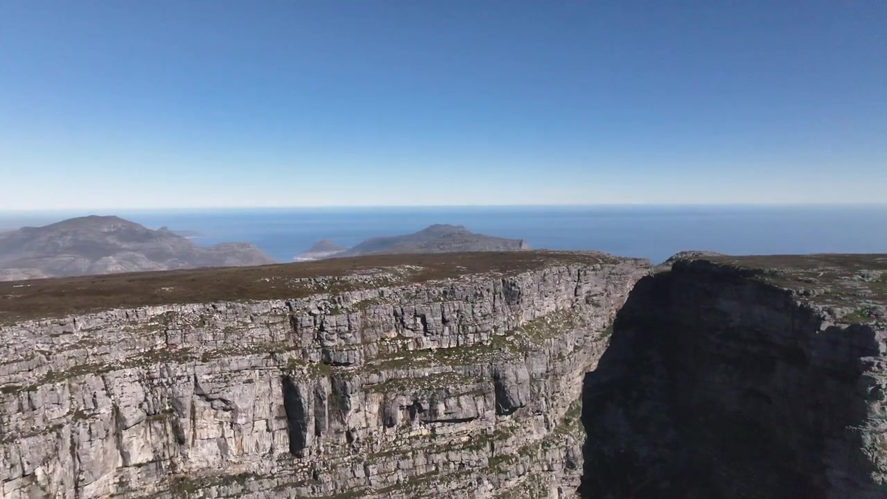 Splendide riprese aeree con drone di Cape Town Ward 77, Città del Capo, Sudafrica all'alba