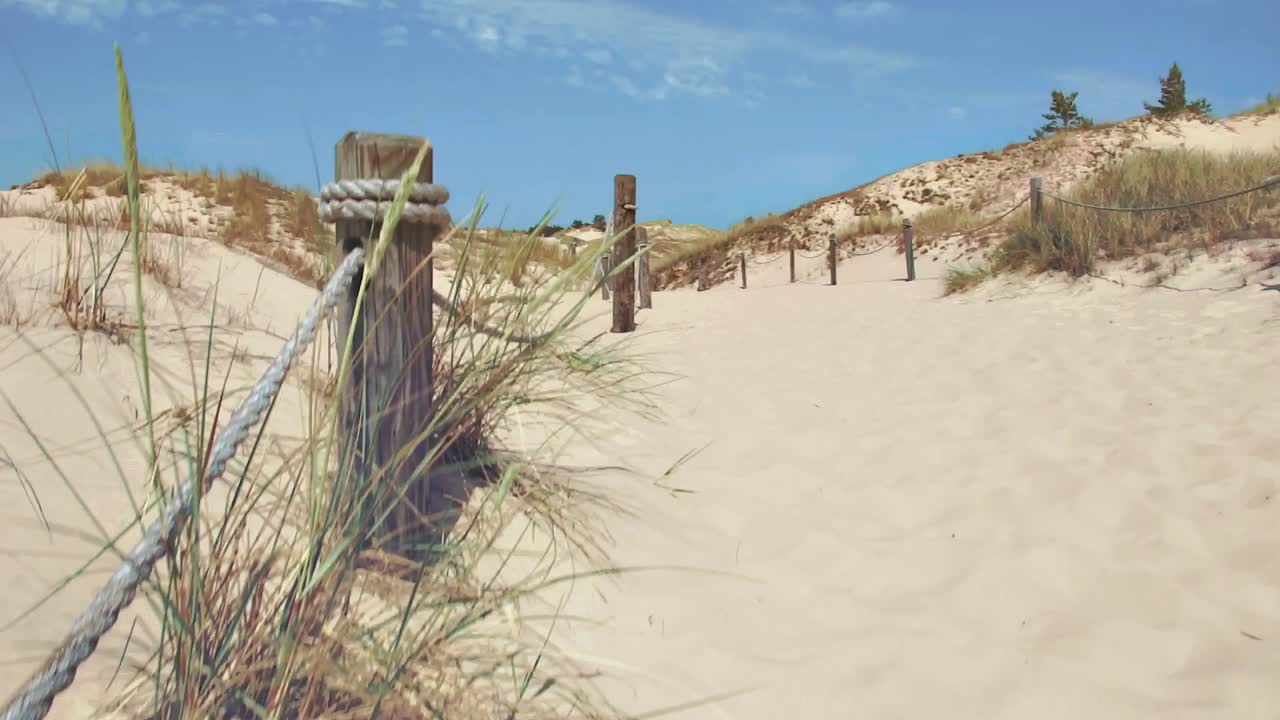 Huge dune - view from the path