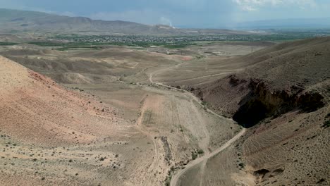 4k-High-definition-drone-video-of-the-beautiful-Araks-valley--Armenia