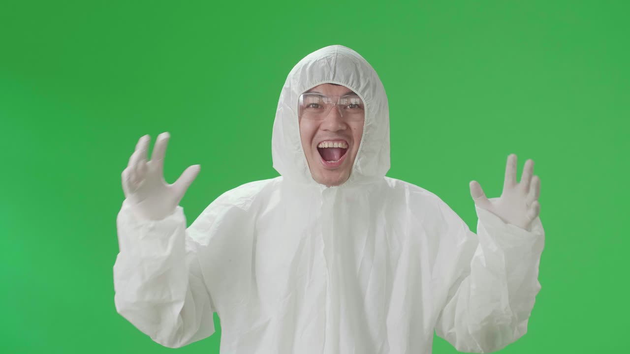 보호 장비를 입은 남자