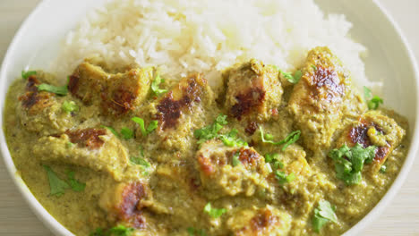 Afghani-chicken-in-green-curry-or-Hariyali-tikka-chicken-hara-masala-with-rice---Asian-food-style