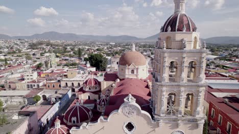 Aerial-shot-of-the-church-of-Atlixco-Puebla