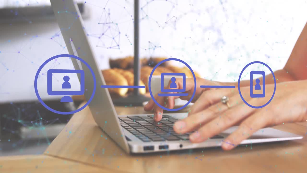 animación de la red de conexiones con iconos sobre la mujer usando computadora portátil