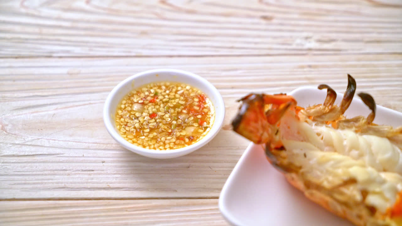 Grilled Fresh Giant River Prawn with Spicy Seafood Dipping Sauce