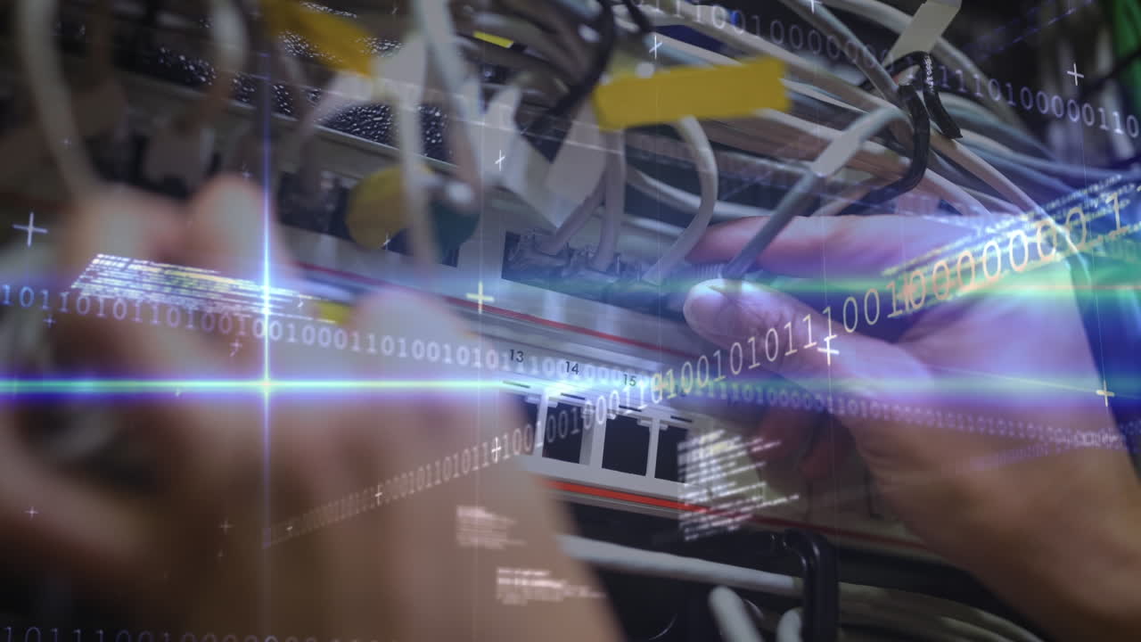 animazione dell'elaborazione dei dati sulle mani di un uomo caucasico con cavi al server