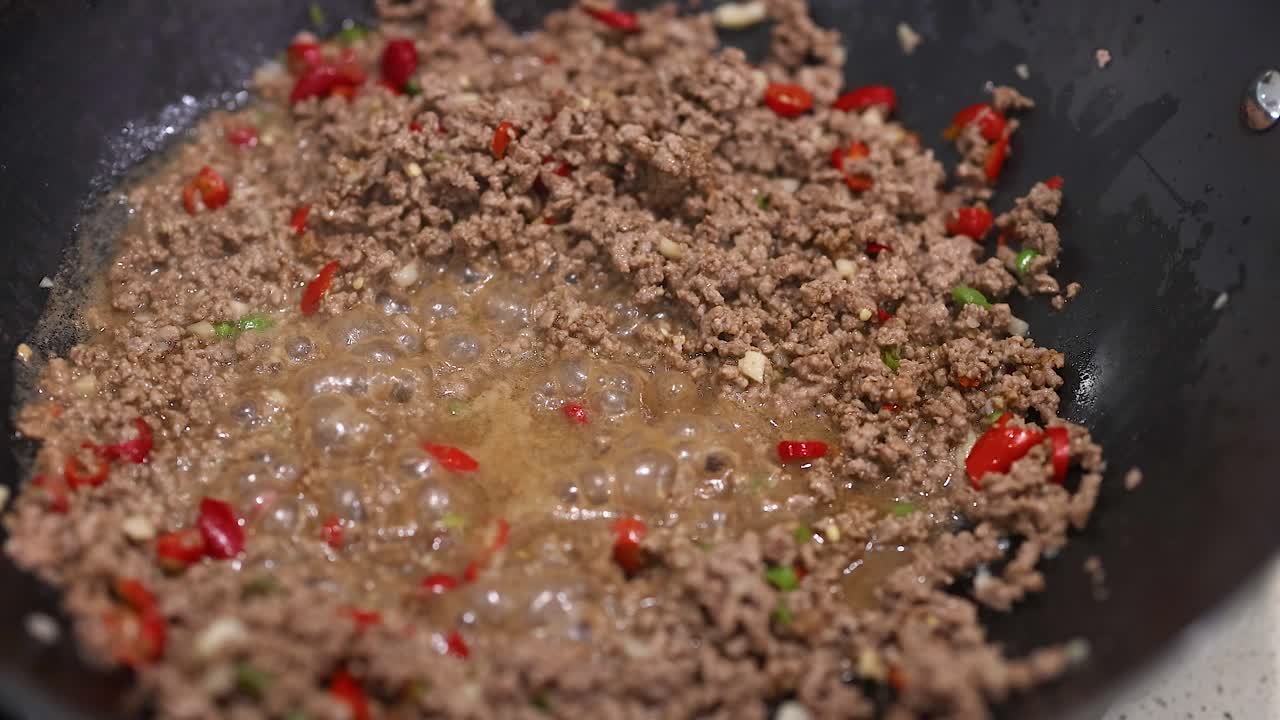 Stir-fried Ground Beef with Vegetables