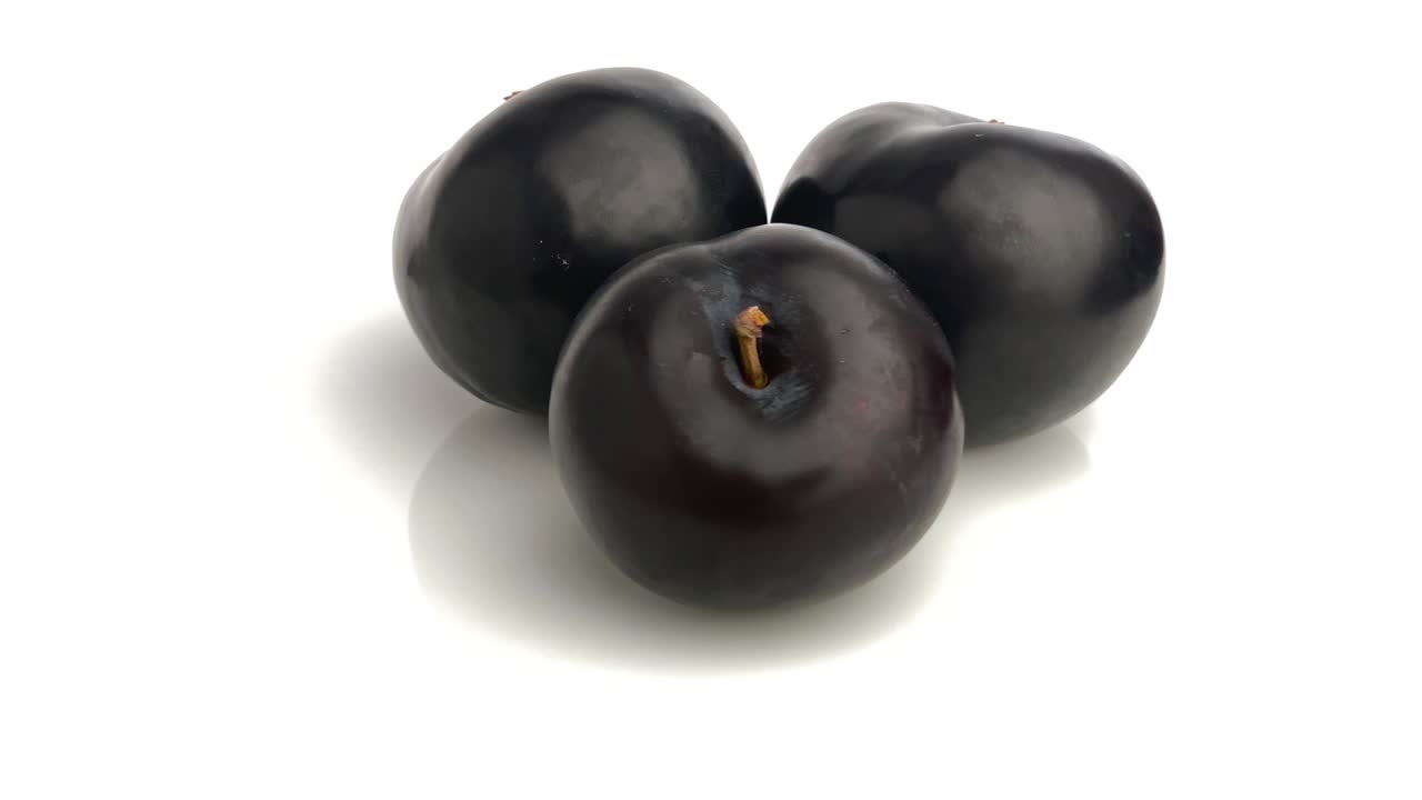 blue round plum