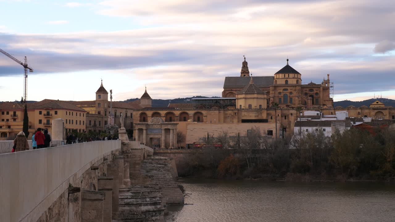 el horizonte de córdoba, españa en 4k