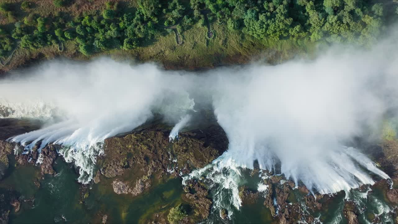 las cataratas victoria de zimbabue vista aérea de arriba hacia abajo 4k 02