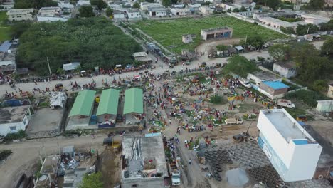 Toma-Aérea-De-Drones-De-Un-Bazar-Local---Mercado-En-India,-Asia