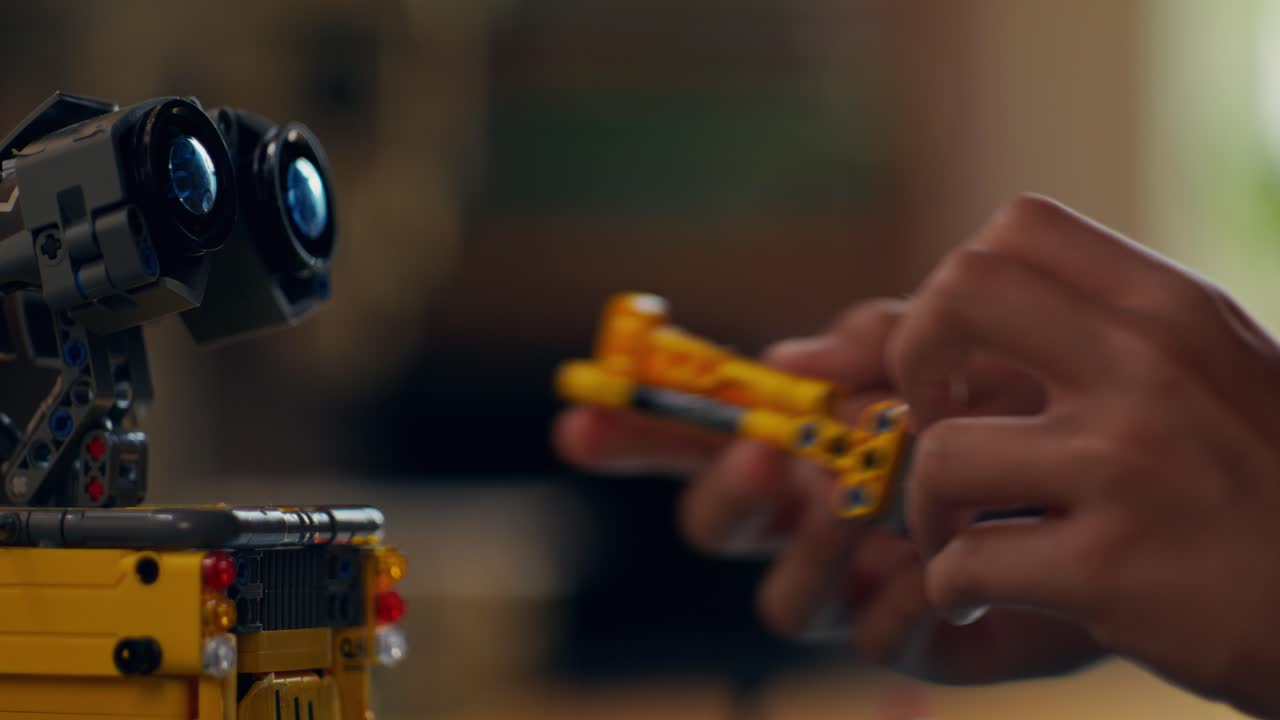 Lego Wall-E Building - Close-up
