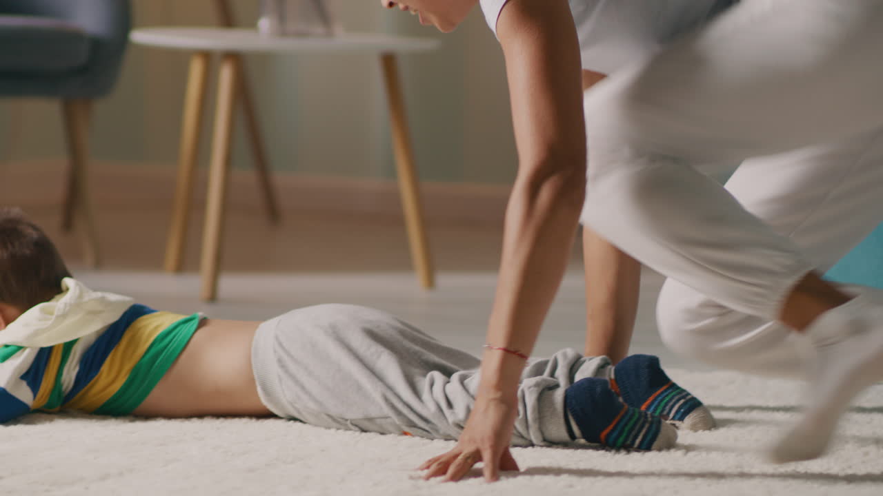 interacción entre la madre y el niño