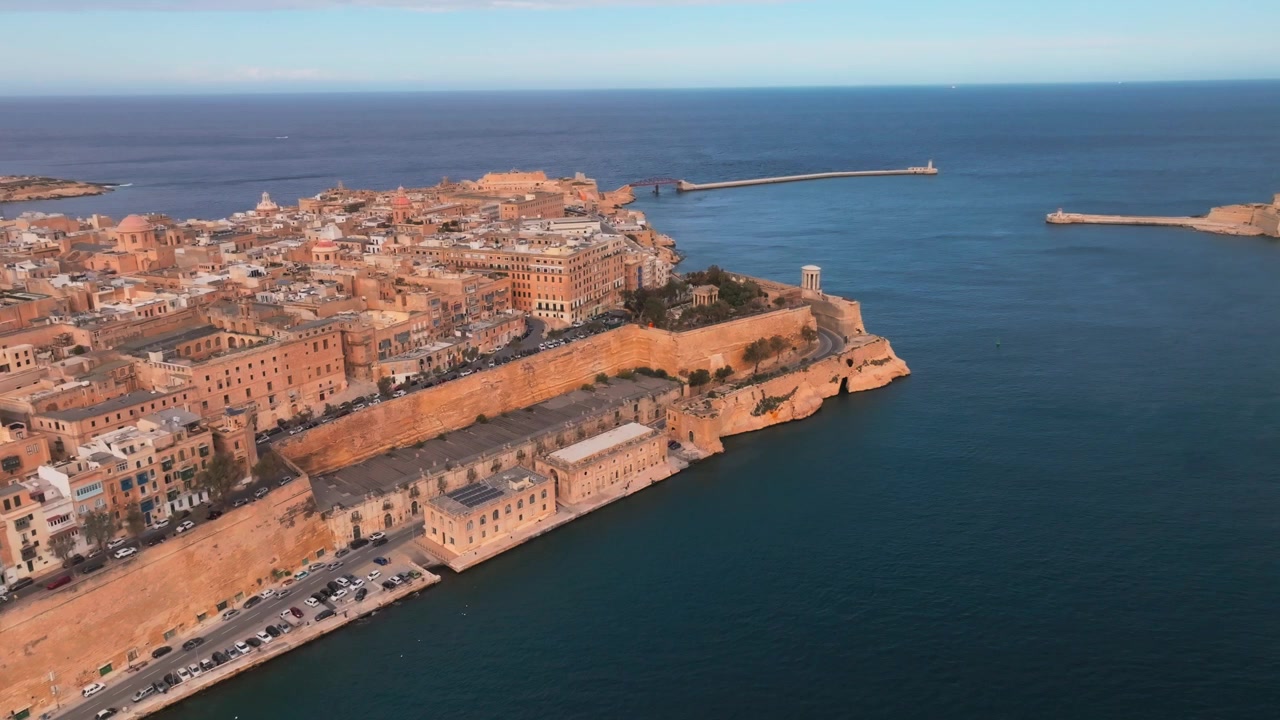 La Valletta, Malta. Ripresa con drone di edifici del centro storico, Sito Patrimonio dell'Umanità UNESCO.
