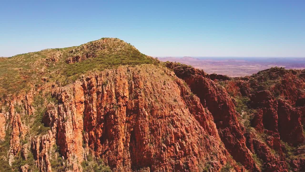 Mt Sonder - Central Australia. Cinematic aerial flyover revealing a vast flat landscape. Filmed on DJI Mavic Pro.