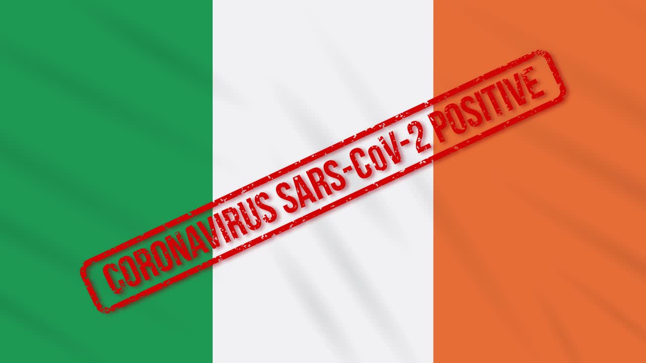 bandera oscilante de irlanda estampada con respuesta positiva a la covid-19, bucle