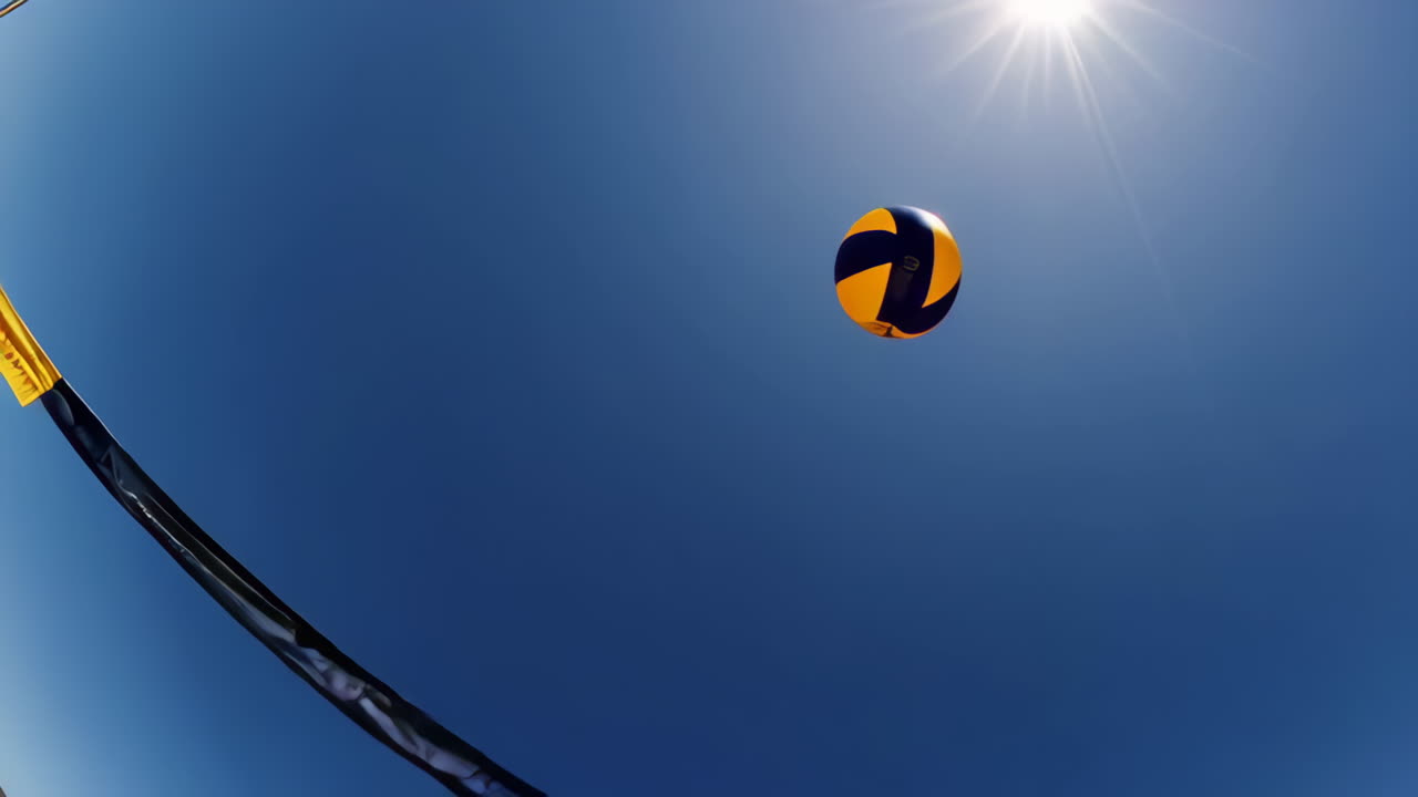 Un gruppo di amici che giocano a beach volleyball