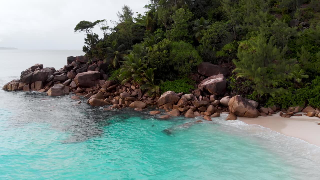 vista aérea de las playas más hermosas y aguas turquesas de las seychelles