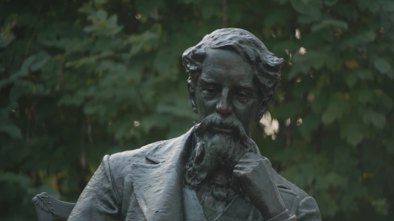 Bronze Statue of Charles Dickens