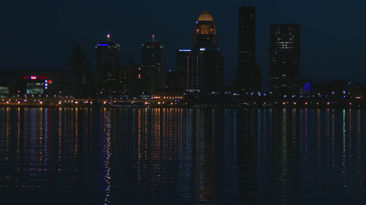 панорама ночного лоузивилля, штат кентукки