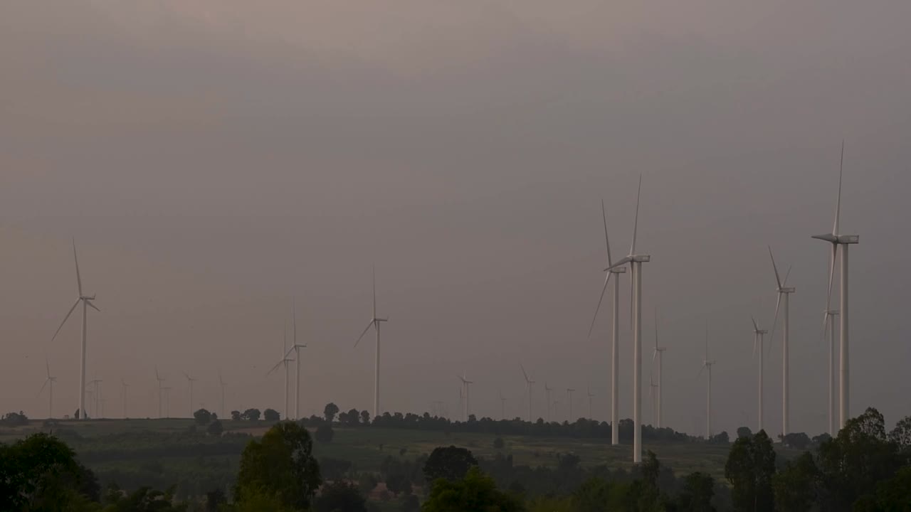 풍력 터빈은 태국과 동남아시아 본토를 위한 청정 대체 에너지 옵션입니다.