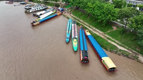 Lancha-Boats-express-transporttion-and-fishing-in-Peru,-Pacalpa