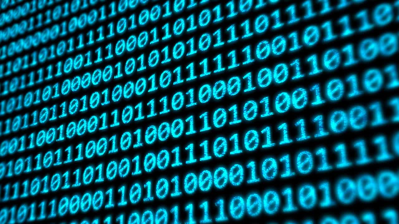 dígitos de programa de código binario en la pantalla del monitor de computadora digital - animación de fondo de movimiento de bucle sin costuras de 4k