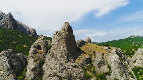 paisaje de montaña rocosa