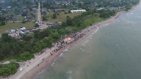 Celebración-De-Las-Vacaciones-De-Verano-En-Pavilosta,-Letonia