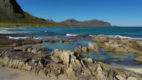 Strand-Die-Lofoten-Inseln-Sind-Ein-Archipel-In-Der-Grafschaft-Nordland,-Norwegen.