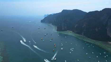 Toma-De-Docenas-De-Veleros-En-Krabi-En-Tailandia