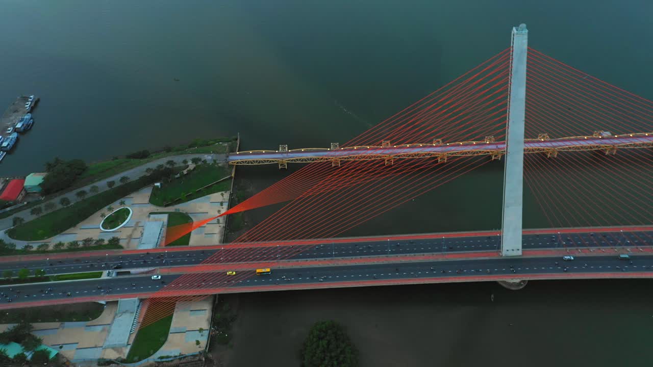 현수교를 따라 비행