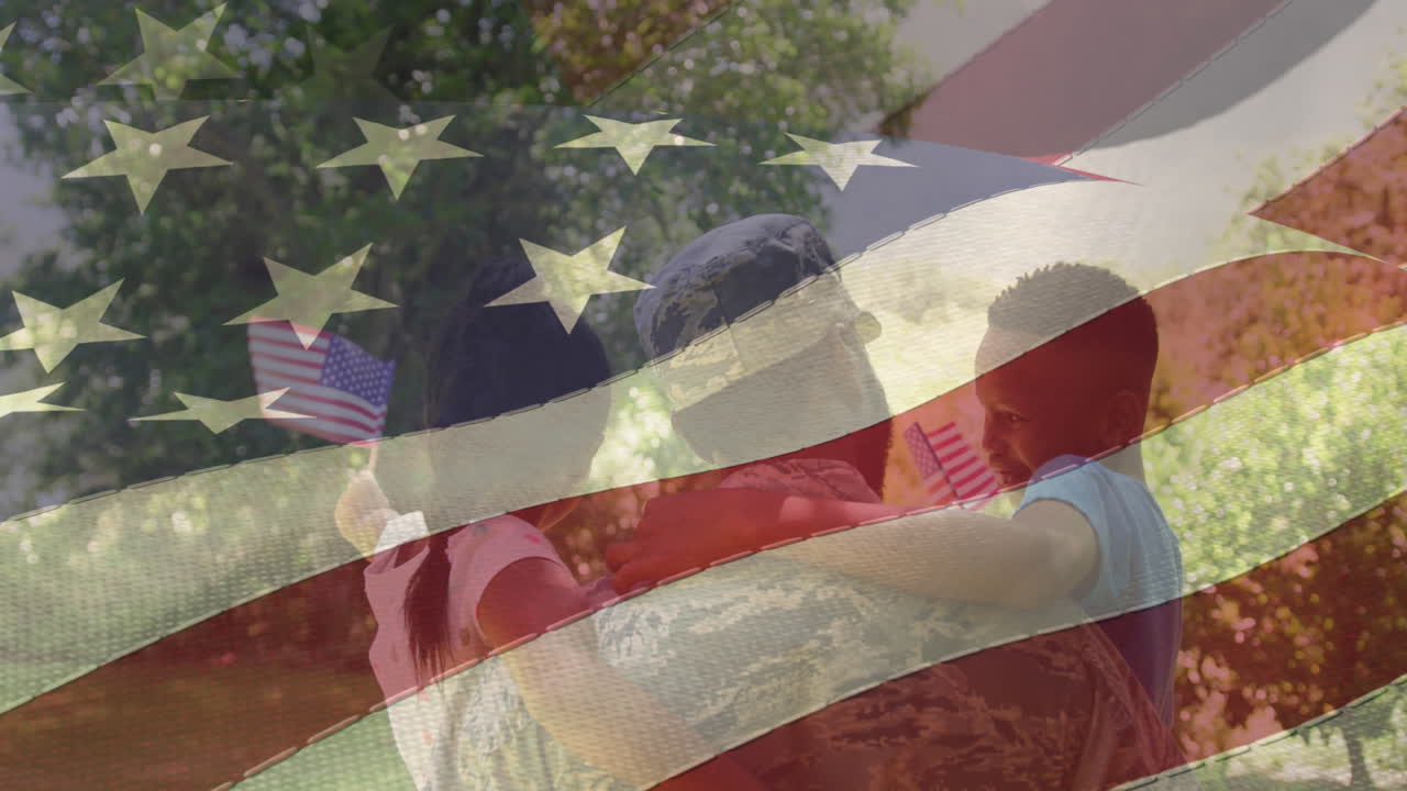 animación de un soldado abrazando a una hija y un hijo sonrientes sobre la bandera estadounidense