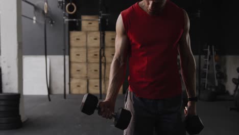 Entrenamiento-Cruzado-En-Un-Gimnasio