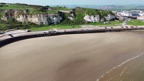 imágenes de drones sobre newhaven, en el este de sussex, inglaterra.