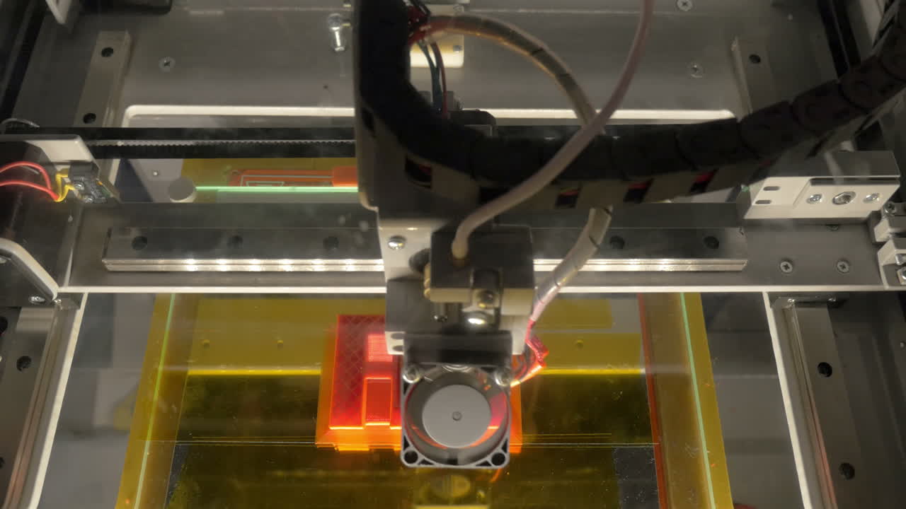 Head of 3D printer in action