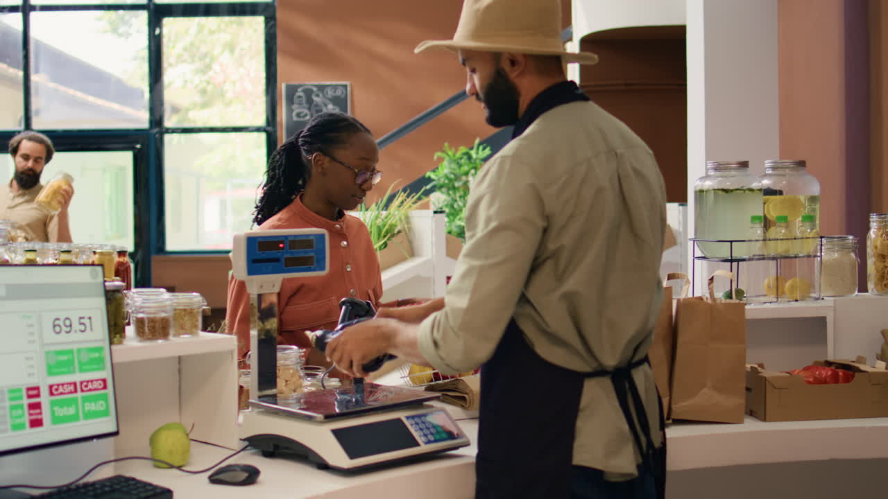 vendedor de productos de pesaje para mujeres