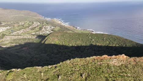 60fps-hawaii-kai-aerial-drone-footage-of-koko-head-crater-oahu-hawaii-midday-lots-of-sun-flying-over-ridge-and-crater-mountain