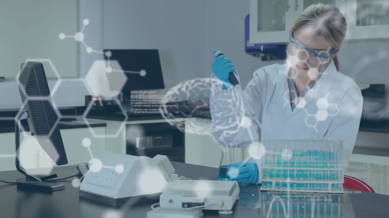 animación de moléculas, estructuras, lenguaje de computadora, cerebros sobre el líquido de prueba de hembra caucásica