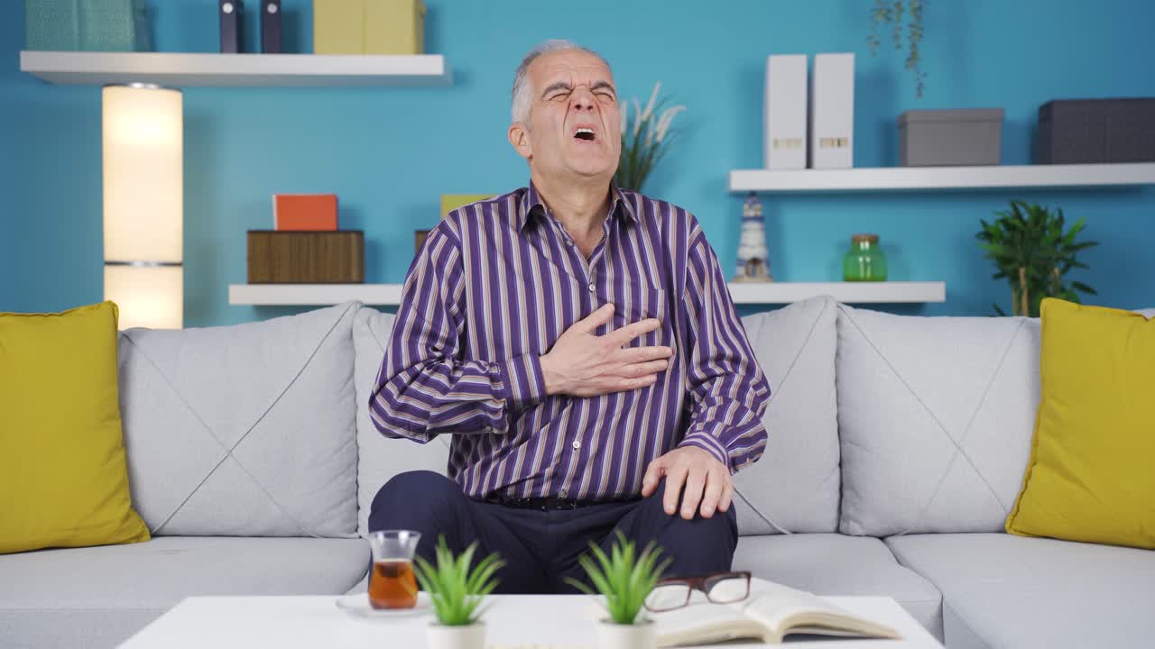 The old man who had a heart attack fell ill.
